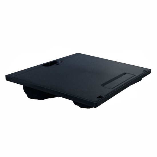 Coussin noir pour ordinateur portable avec deux coussins en tissu noir sur le dessous.