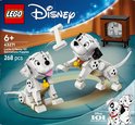 LEGO Disney set 43271 Lucky & Penny 101 Dalmatiërs met twee Dalmatiërs en een televisie.