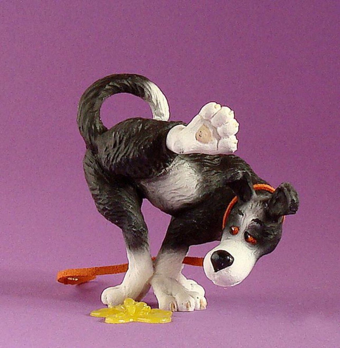 Rufus beeldje - Plassende Hond - zonder gene - Bijzondere honden - Hondenbeeldje - Parastone - hoogte 7 cm - polystone