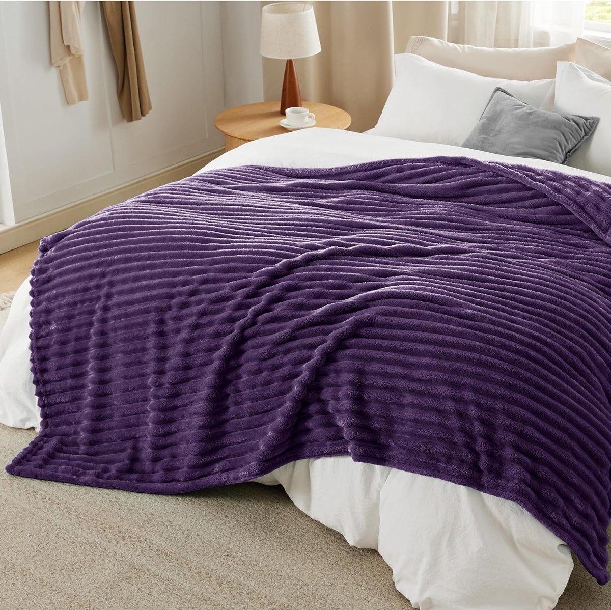 Famanu - Behaaglijke, wollige deken, fleecedeken, zacht, warm, grove ribdeken, comfortabele bankdeken, XXL, knuffeldeken, groot, paars, 240 x 220 cm