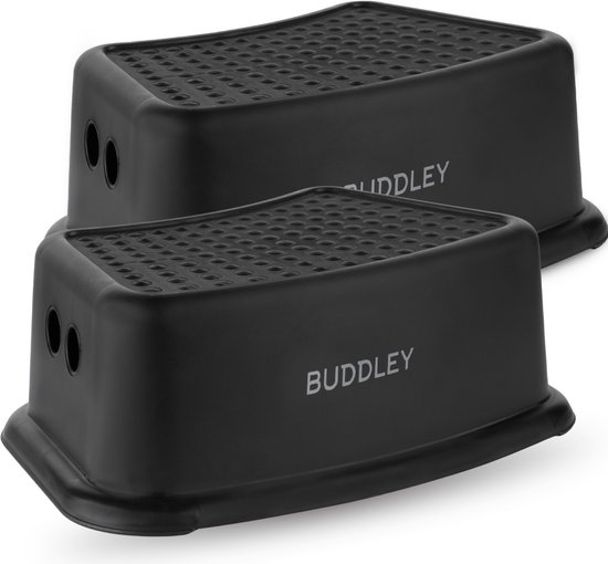 Set van twee zwarte BUDDLEY opstapjes met antislip bovenzijde. Merknaam BUDDLEY zichtbaar.