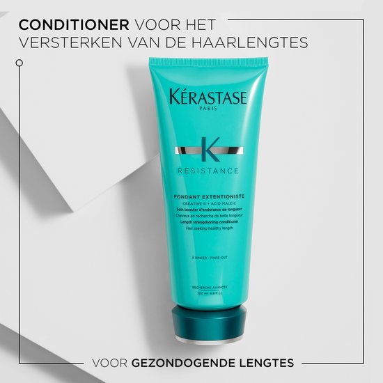 Kérastase Résistance après-shampoing dans un tube bleu sarcelle avec un bouchon bleu foncé.