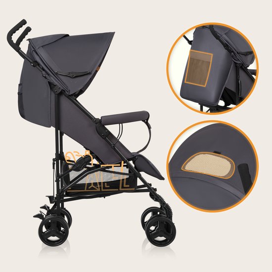 Grijze buggy met ruime mand. Detail van een vakje in de kap.