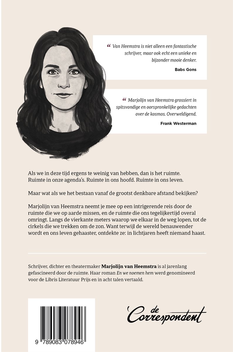 Portret van Marjolijn van Heemstra met citaten over haar boek. Titel: In lichtjaren heeft niemand haast.