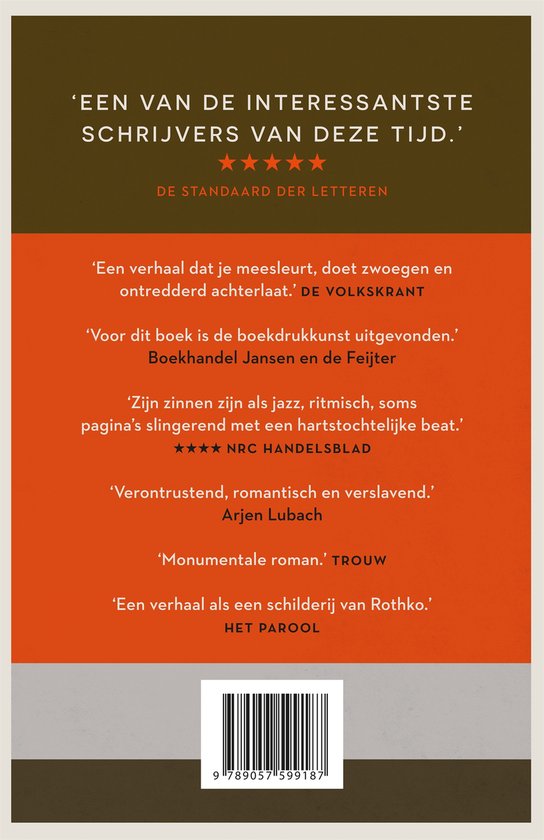 Boekrug met citaten. Bruine en oranje achtergrond met witte tekst.