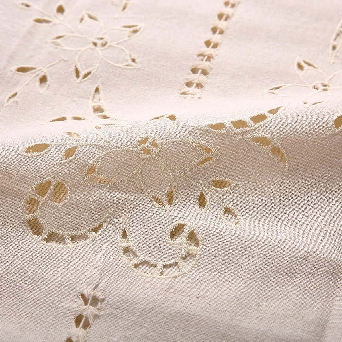 Yulakes Rideau brise-bise en lin et coton brodé - Blanc - Pour cuisine et salle à manger - Avec crochet et pompon - 70 x 150 cm - 1 pièce