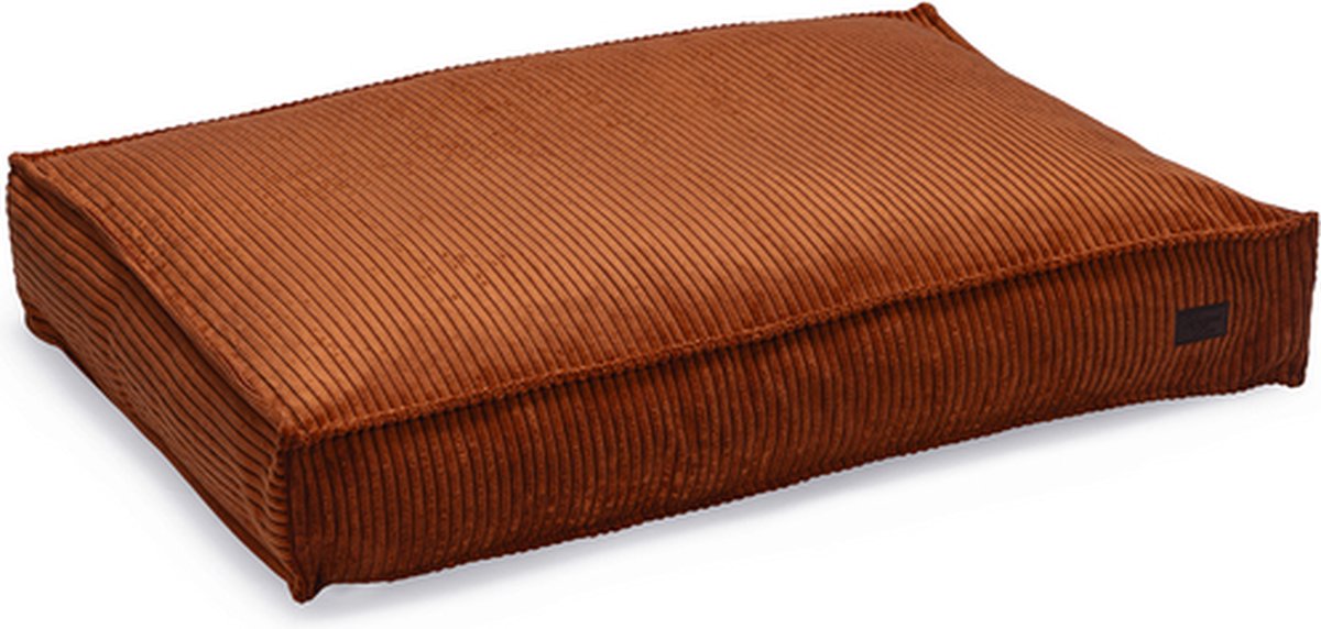 Designed by Lotte Ligkussen Ribbed Terracotta 100 x 70 x15 cm