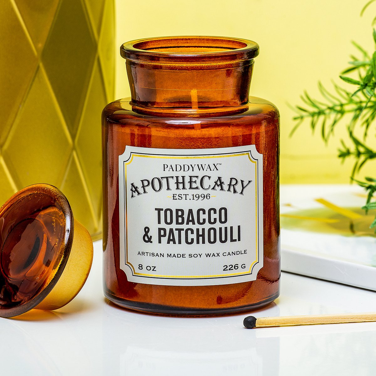 Paddywax Hardware Geurkaars – Tobacco & Patchouli – Geurkaars in Glazen Apothekerspot