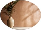 Dibond Ovaal - Palmbladeren in Keramieken Bruine Vaas voor Natuurkleurige Muur - 96x72 cm Foto op Ovaal (Met Ophangsysteem)
