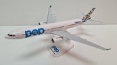 Schaalmodel vliegtuig Flypop Airbus A330-300 schaal 1:200 lengte 31,85cm