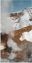 Poster Glanzend – Bergen - Sneeuw - Wolken - 50x100 cm Foto op Posterpapier met Glanzende Afwerking