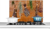 Spatscherm keuken 90x60 cm - Kookplaat achterwand Gedroogde kruiden - Muurbeschermer - Spatwand fornuis - Hoogwaardig aluminium