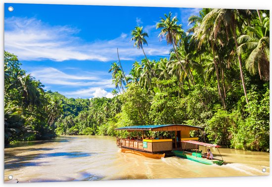 Tuinposter – Tropisch Kleurrijke Boot varend over Rivier in de Jungle - 120x80 cm Foto op Tuinposter (wanddecoratie voor buiten en binnen)
