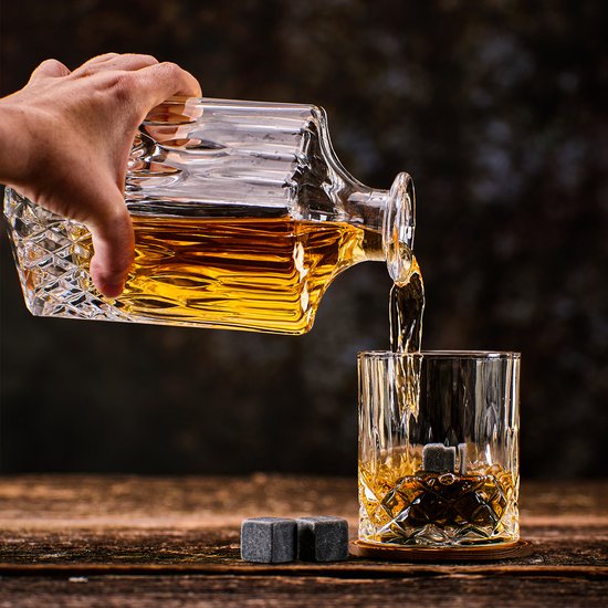 Whisiskey Luxe Whiskey Set - Incl. 2 Whiskey Glazen, 8 Whiskey Stones, 2 Onderzetters, Fluwelen Opbergzak, Opbergbox - Whisky Geschenkdoos - Glas - Herbruikbare IJsblokjes - Moederdag Cadeautje - Moederdag Geschenkset - Whisiskey