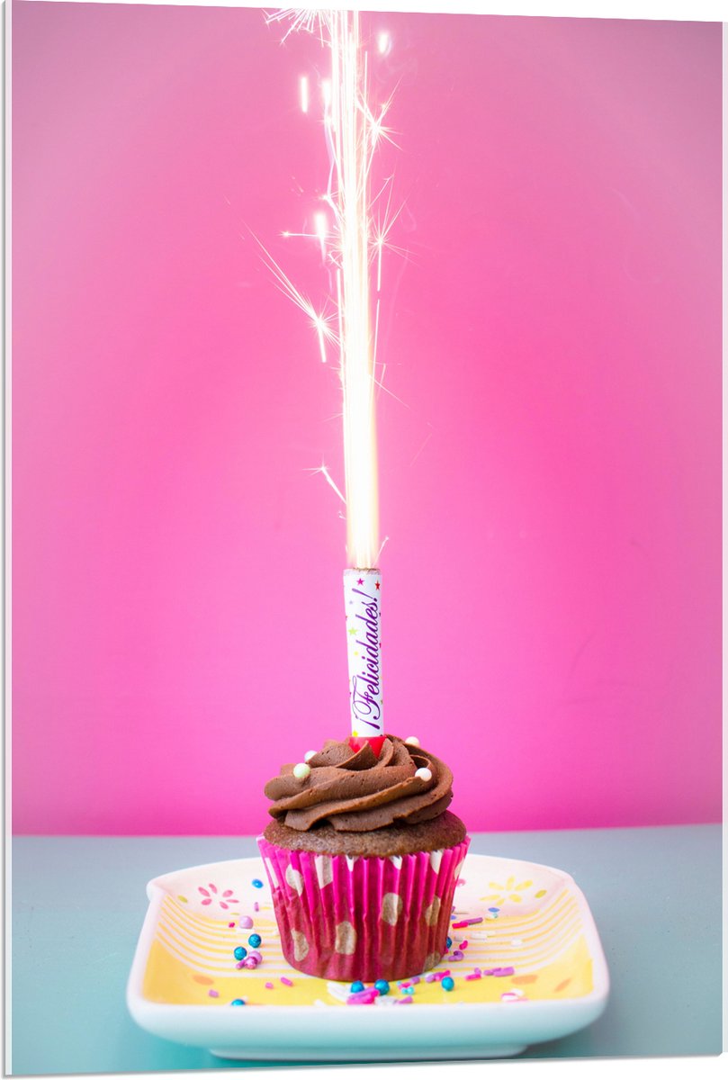 Acrylglas - Verjaardagscupcake met Chocolade Topping en Fontein - 60x90 cm Foto op Acrylgl