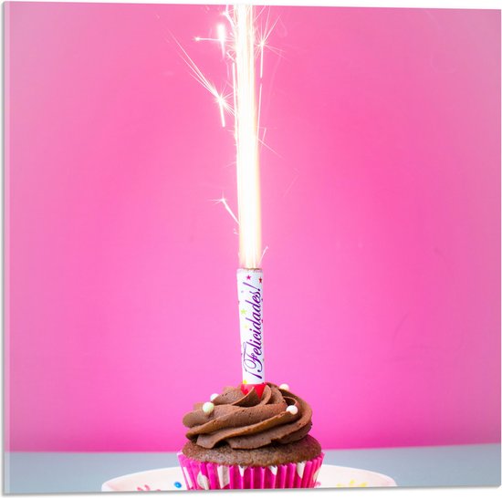 Acrylglas - Verjaardagscupcake met Chocolade Topping en Fontein - 50x50 cm Foto op Acrylglas (Met Ophangsysteem)