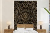 Behang - Fotobehang Gouden patroon op een zwarte achtergrond - Breedte 145 cm x hoogte 220 cm