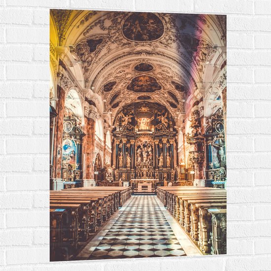 Muursticker - Kerk Vol met Prachtige Gouden Schilderingen - 70x105 cm Foto op Muursticker