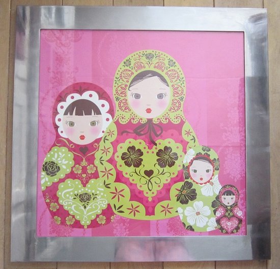 ZoeZo Design - schilderij - kinderschilderij - kinderkamer - ingelijste print - roze -rood - Matroesjka - zilveren lijst - 60 x 60 cm - lijstbreedte 6 cm