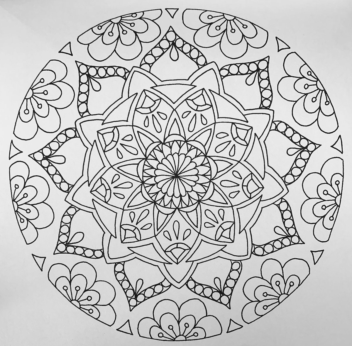 Mandala - '' Bloem'' - Livre de coloriage pour adulte - Mandalas - 72 pages  à colorier