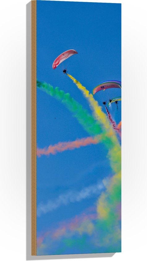Hout - Vliegshow van Paragliders met Kleurrijke Rook - 30x90 cm - 9 mm dik - Foto op Hout (Met Ophangsysteem)