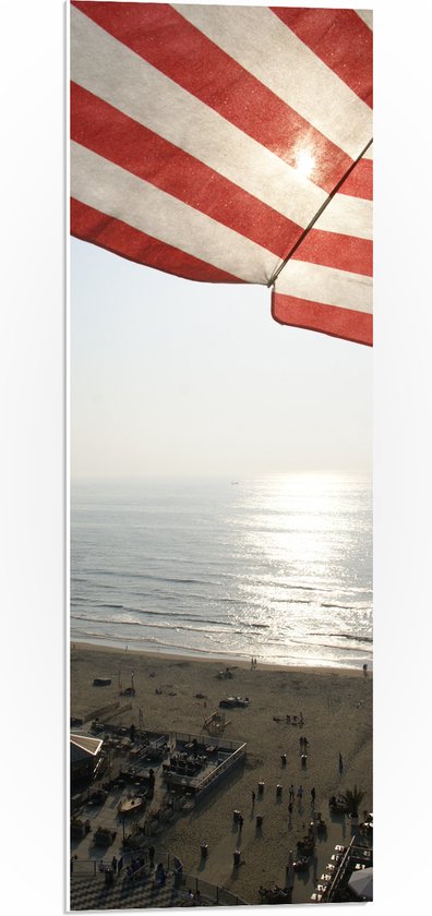 PVC Schuimplaat- Strand - Zee - Zand - Parasol - Mensen - Strandtent - Zon - 30x90 cm Foto op PVC Schuimplaat