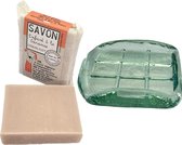 Blok zeep Poppy 100gr met zeephouder van glas - Natuurlijke ingrediënten - Zeephouder van gerecycled glas - Gebaseerd op essentiële oliën uit Grasse - Mondgeblazen zeephouder