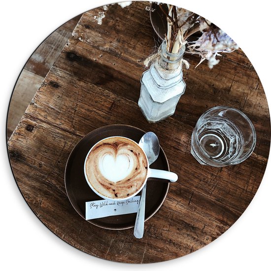 Dibond Muurcirkel - Kofie met Latte Art en Bloemen - 50x50 cm Foto op Aluminium Muurcirkel (met ophangsysteem)