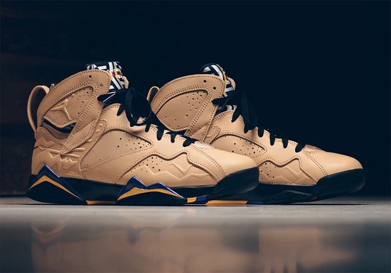 NIKE AIR JORDAN 7 RETRO SE AFROBEATS Maat 45.5 bol