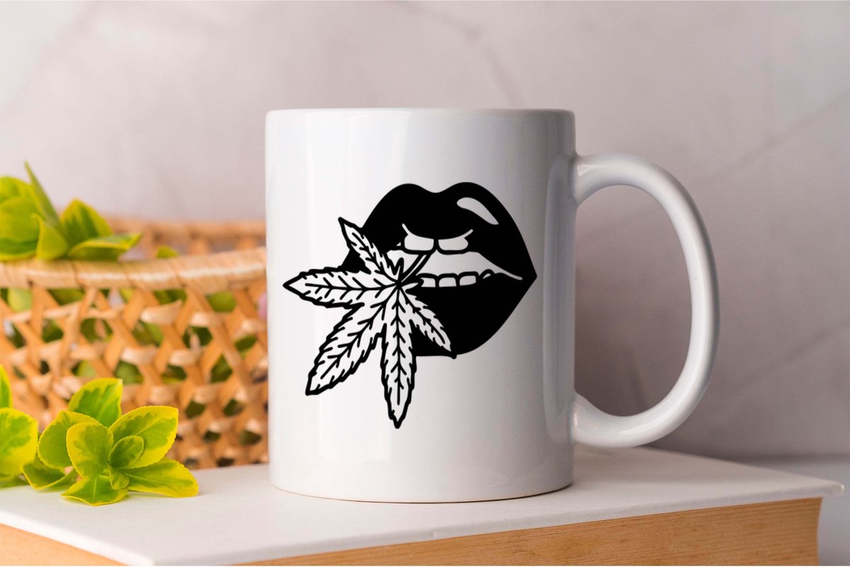 Mok Love & Weed - Sweet - Green - Groen - Blunt - Happy - Relax - Good Vipes - High - 4:20 - 420 - Mary jane - Chill Out - Roll - Smoke.
