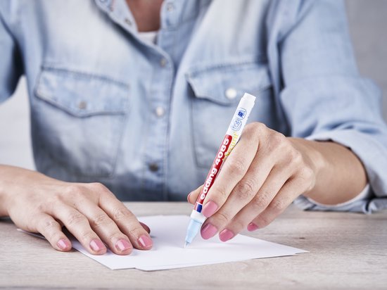 edding 4085 krijtmarker - 2 witte raamstiften - ronde punt 1-2 mm - raamstiften voor borden, ruiten, glas, spiegels - krijtstift voor ramen zijn afwasbaar en uitwisbaar