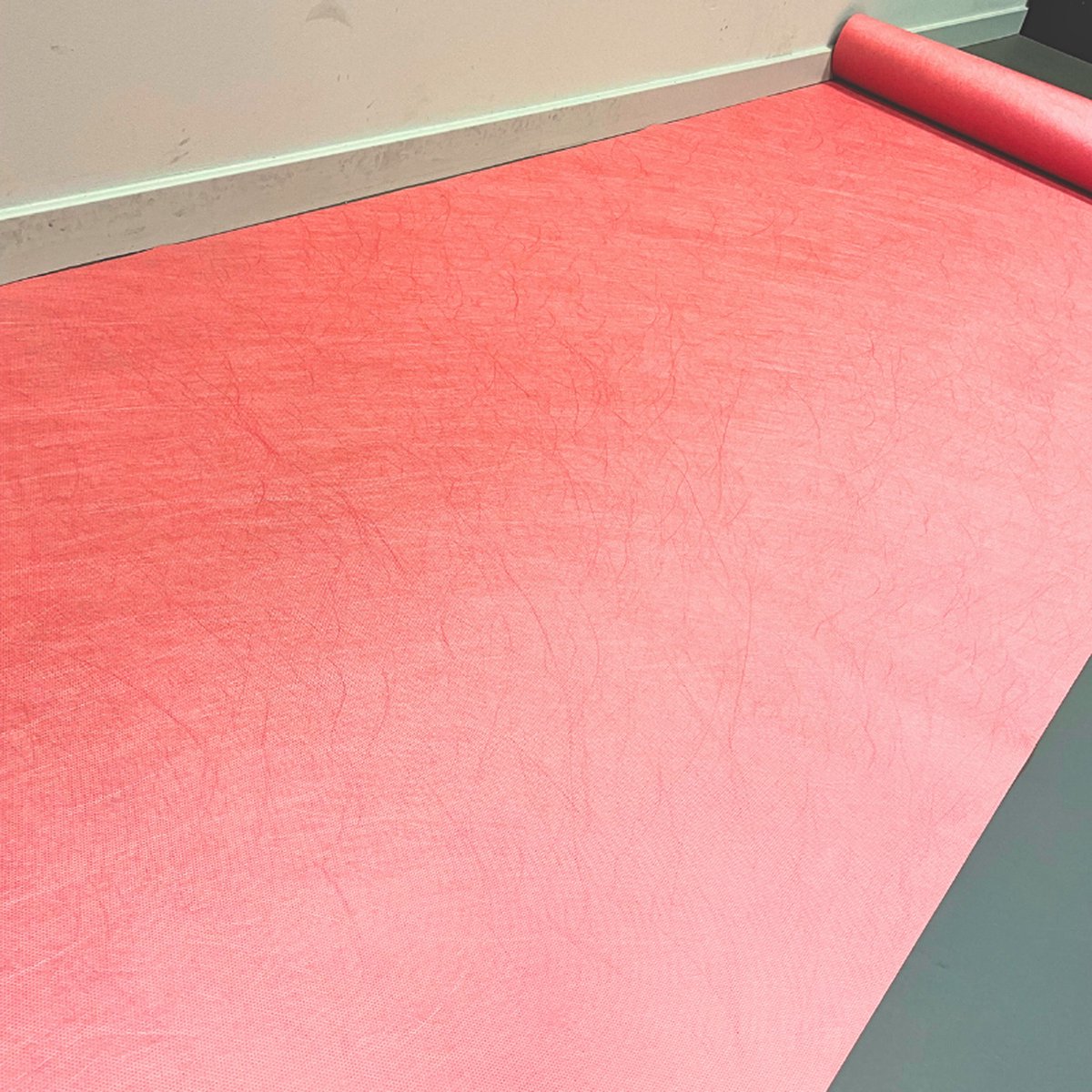 Perfect Cover Polycover Roze (0,75x33m / 25m² / 140gsm) – Beschermend Fleece Voor Vloer, Trap & Meubels – Antislip, Waterdicht, Scheurvast – Ideaal Voor Schilderwerk, Renovatie, Bouw, Klussen