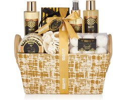 BRUBAKER Cosmetics Bad en Body Set - Vanille Mint Geur - Cadeautip Vrouw - Cadeau Idee - 14-delige Cadeauset in mand - Cadeau - Bodylotion - douchegel - Moederdag Cadeautje
