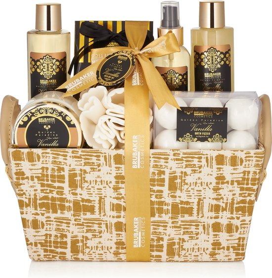 Panier cadeau avec des produits Brubaker Vanille Menthe bain et corps, décoré d'un ruban doré.