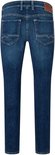 Achterkant van blauwe denim jeans met een lichte wassing en een slim fit.