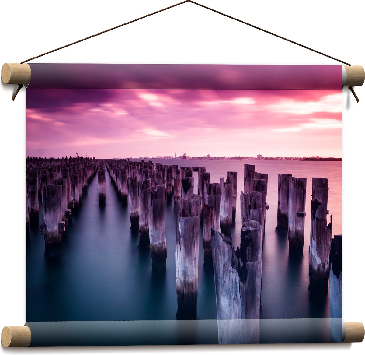 Textielposter - Palen - Water - Hout - Zee - Kleuren - 40x30 cm Foto op Textiel