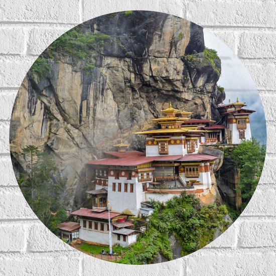 Muursticker Cirkel - Gekleurde Boeddhistische Tempel op Berg - 60x60 cm Foto op Muursticker