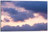 Dibond - Wolken met Roze Lucht - 60x40 cm Foto op Aluminium (Wanddecoratie van metaal)