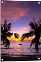Tuinposter – Silhouet van Palmbomen Hangend boven het Strand op Zomerse Avond - 50x75 cm Foto op Tuinposter (wanddecoratie voor buiten en binnen)