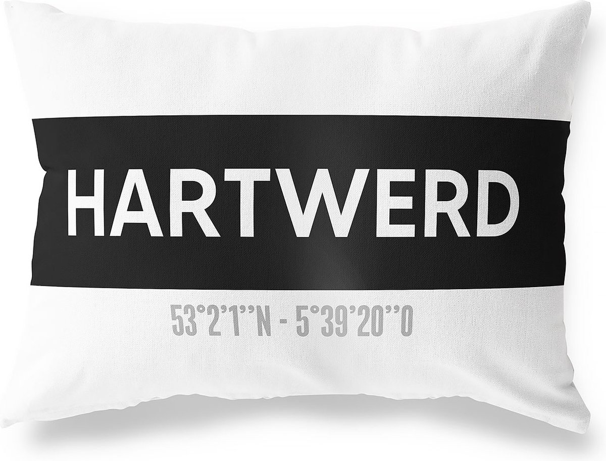 Tuinkussen HARTWERD - FRIESLAND met coördinaten - Buitenkussen - Bootkussen - Weerbestendig - Jouw Plaats - Studio216 - Modern - Zwart-Wit - 50x30cm
