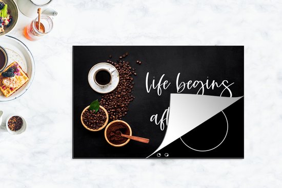 KitchenYeah® Inductie beschermer 80x52 cm - Quotes - Spreuken - Life begins after coffee - Koffie - Kookplaataccessoires - Afdekplaat voor kookplaat - Inductiebeschermer - Inductiemat - Inductieplaat mat