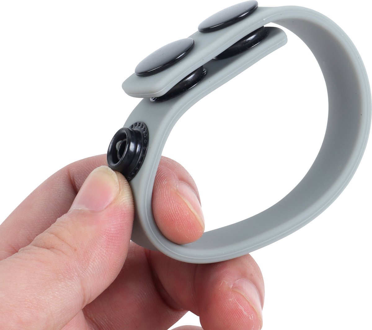 Goedkoopste Banoch | Cockring verstelbaar met drukknopen | grijs siliconen | max Ø 5 cm