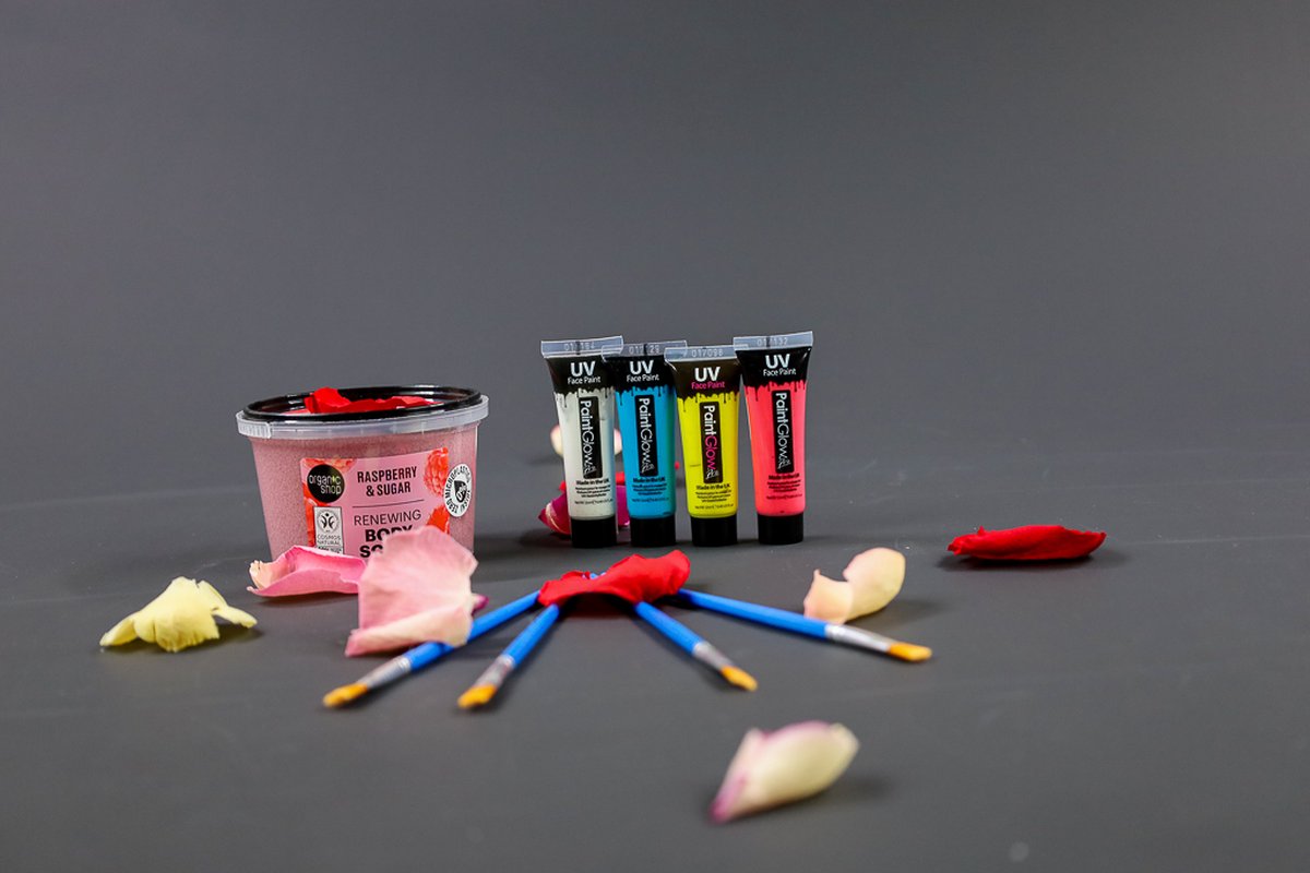 Goedkoopste Body Paint - Date box - Date - Cadeau - Daten - Cadeau Vriendin - Cute - UV verf - Time4love