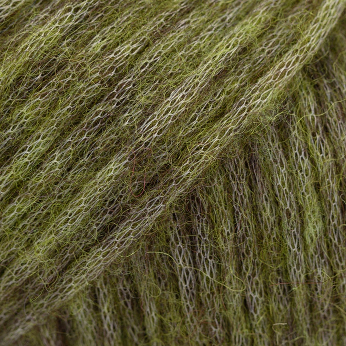 Drops Air Uni Colour 46 donkerolijf Wol Garen