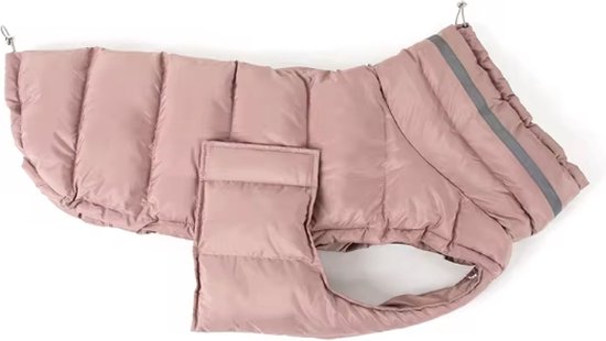 Roze gewatteerde hondentrui met een opgestikte zak en reflecterende strepen op de rug.