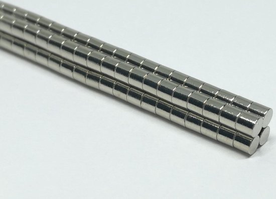 Ronde platte neodymium magneetjes 50 stuks - 3 x 3 mm - neodymium magneet - koelkast - whiteboard - Merkloos