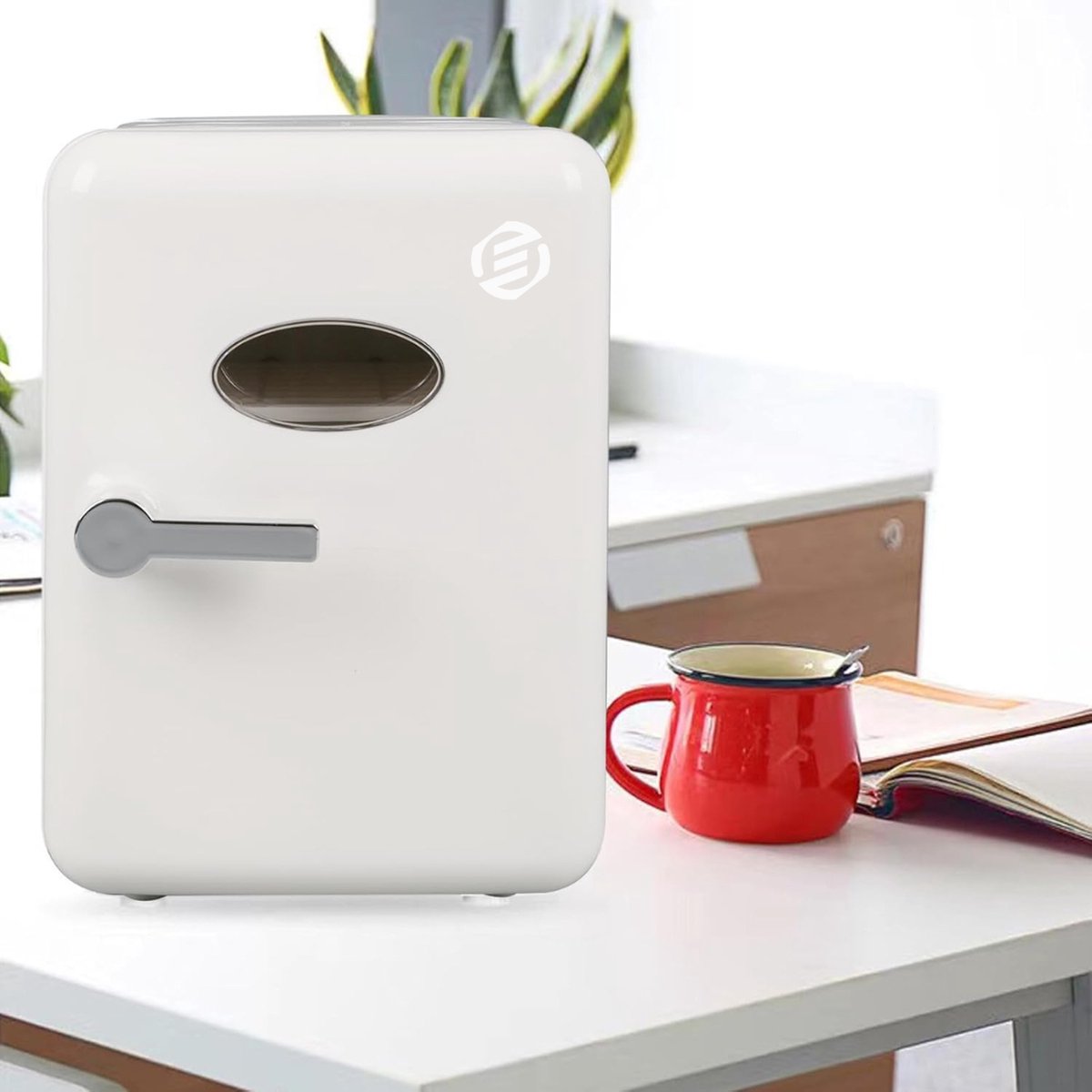Equivera Mini Fridge - Fridge - Mini Fridge for Drinks - Mini Fridge Eten En Drinken - Mini Koelkast - Mini Koelkasten - Minikoelkast - Koelkastje -