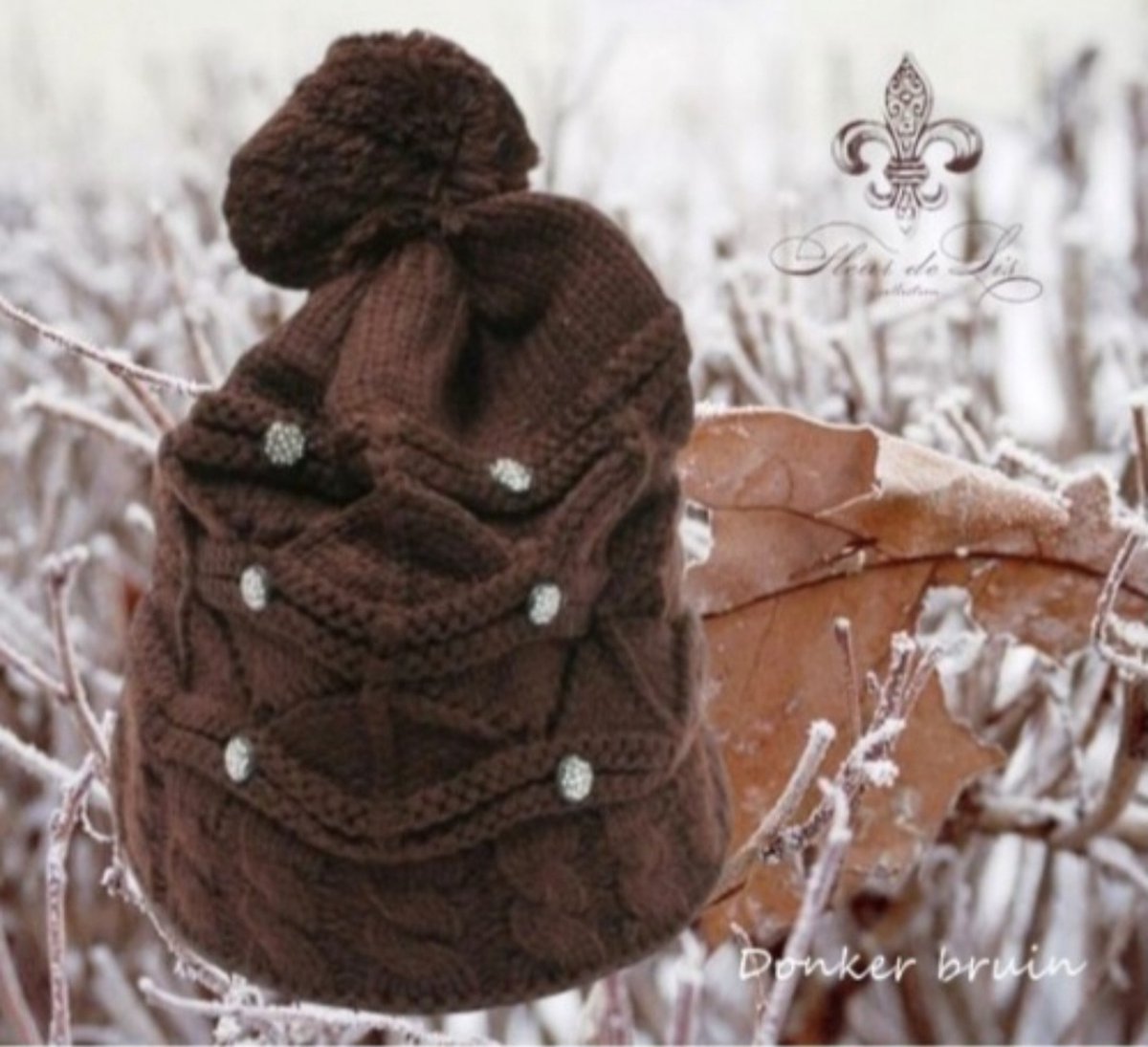 Fleur de Lis - Herfst / Winter beanie / muts - 6 Button en PomPom - Bruin (Brown) - 56/57 (S) - volwassenen jeugd - unisex - casual winterpret