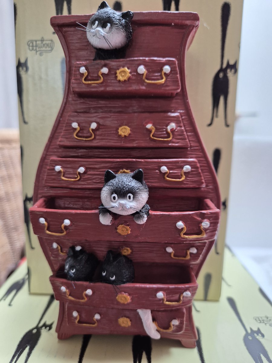 Dubout Katten Commode