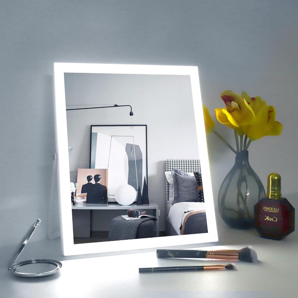Make-up Spiegel met Verlichting - 3 Kleuren Lichttransformatie - 30 x 25 cm - Touchbediening - 360 Graden Draaibare - Make-uptafelspiegel - Instelbare Helderheid - Tafelspiegel met Verlichting